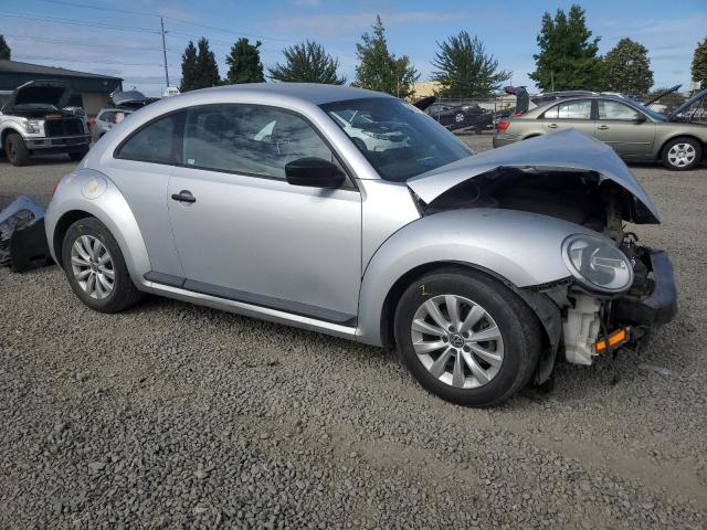 3VWFP7AT9DM660318 - 2013 VOLKSWAGEN BEETLE SILVER photo 4