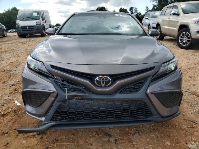4T1G11AK7RU881735 - 2024 TOYOTA CAMRY SE NIGHT SHADE GRAY photo 5