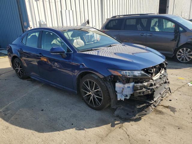 4T1S11AK4PU128347 - 2023 TOYOTA CAMRY SE NIGHT SHADE BLUE photo 4