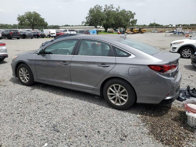 5NPE24AF8JH618763 - 2018 HYUNDAI SONATA SE GRAY photo 2