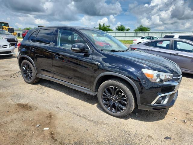 JA4AP3AU8JU016387 - 2018 MITSUBISHI OUTLANDER ES Սև լուսանկար 4