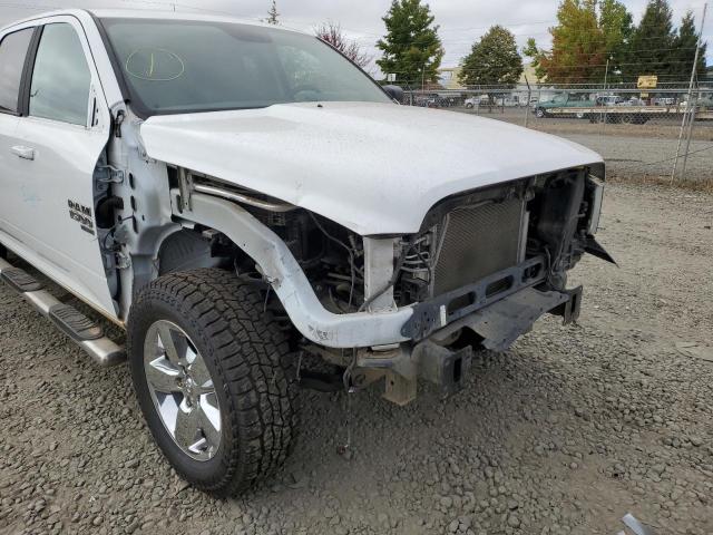 1C6RR7TT2KS621041 - 2019 RAM 1500 CLASS SLT WHITE photo 9