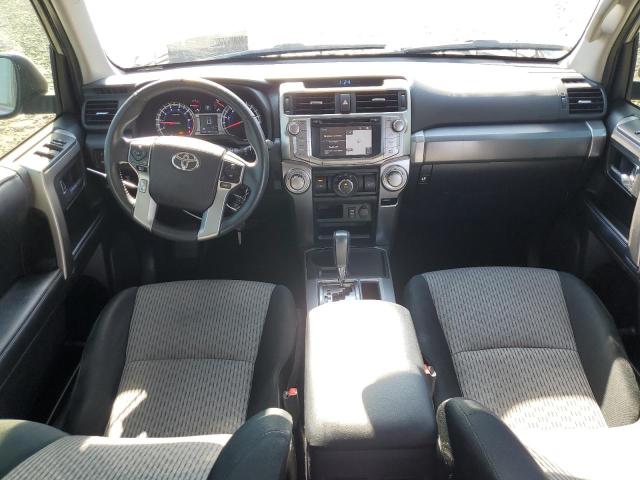 JTEZU5JR4J5179133 - 2018 TOYOTA 4RUNNER SR5 SILVER photo 8