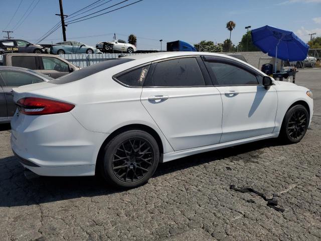 3FA6P0HD9JR253306 - 2018 FORD FUSION SE WHITE photo 3