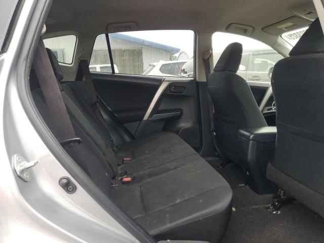 JTMBFREV3JJ206523 - 2018 TOYOTA RAV4 LE ვერცხლისფერი ფოტო 11