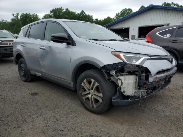 JTMBFREV3JJ206523 - 2018 TOYOTA RAV4 LE ვერცხლისფერი ფოტო 4