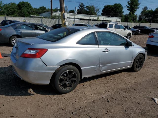 2HGFG12648H568421 - 2008 HONDA CIVIC LX SILVER photo 3