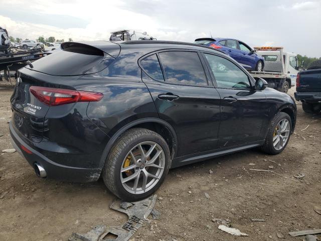 ZASFAKPN1J7B91786 - 2018 ALFA ROMEO STELVIO SPORT أسود صورة 3