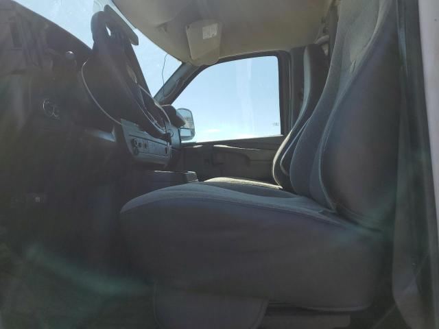 1GCSHAF43C1177531 - 2012 CHEVROLET EXPRESS G1 WHITE photo 7