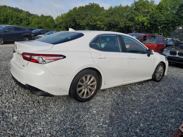4T1C11AK8LU368449 - 2020 TOYOTA CAMRY LE WHITE photo 3