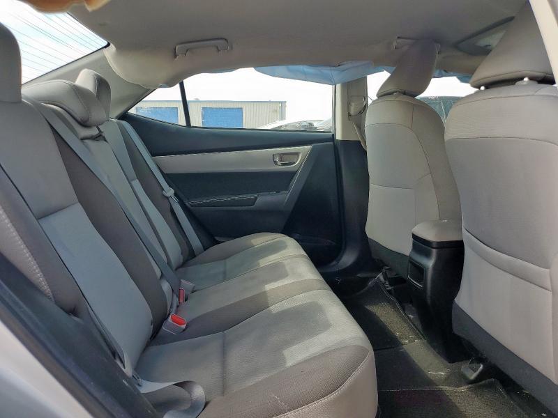 5YFBURHE9JP754314 - 2018 TOYOTA COROLLA L SILVER photo 10