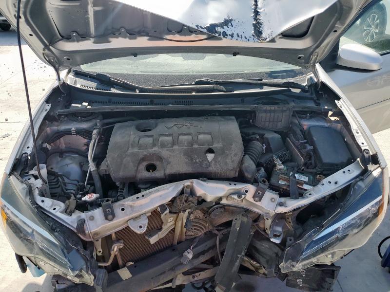 5YFBURHE9JP754314 - 2018 TOYOTA COROLLA L SILVER photo 11