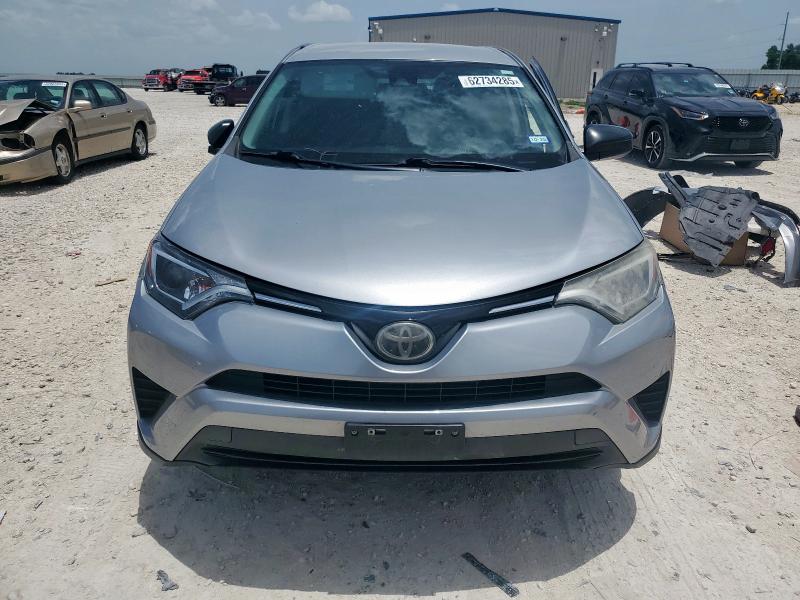 2T3ZFREV7JW421466 - 2018 TOYOTA RAV4 LE SILVER photo 5