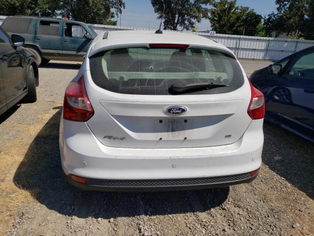 1FADP3K26EL349849 - 2014 FORD FOCUS SE WHITE photo 6