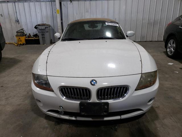 4USBT53483LU04723 - 2003 BMW Z4 3.0 WHITE photo 5