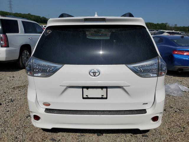 5TDXZ3DCXJS957163 - 2018 TOYOTA SIENNA SE WHITE photo 6