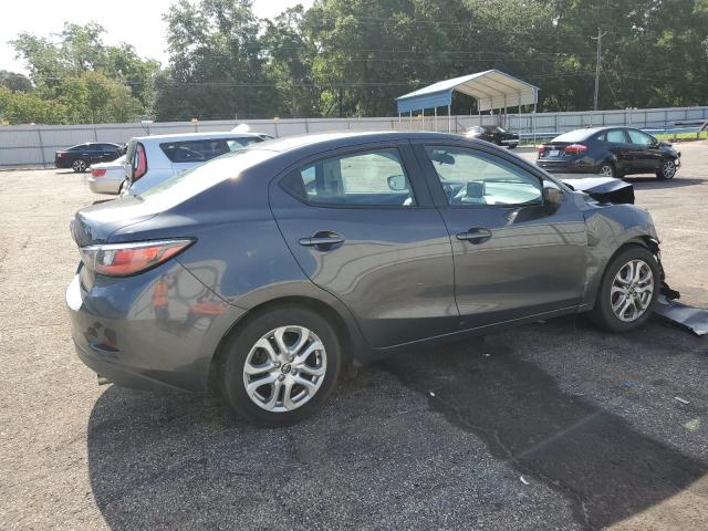 3MYDLBYV7JY316492 - 2018 TOYOTA YARIS IA 灰色 照片 3