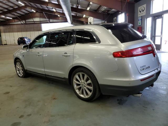 2LMHJ5AT2ABJ25961 - 2010 LINCOLN MKT SILVER photo 2