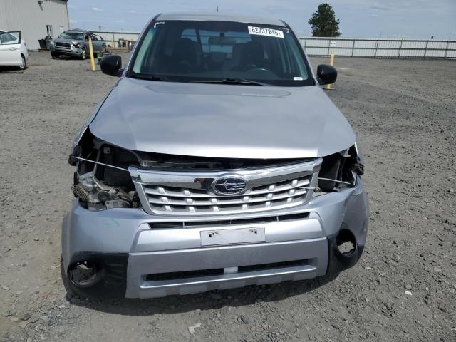 JF2SHBAC5DH435918 - 2013 SUBARU FORESTER 2.5X Сріблястий фото 5