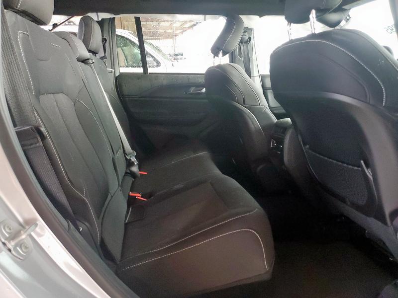 1C4RJGAGXSC320016 - 2025 JEEP GRAND CHER LAREDO 银色 照片 11