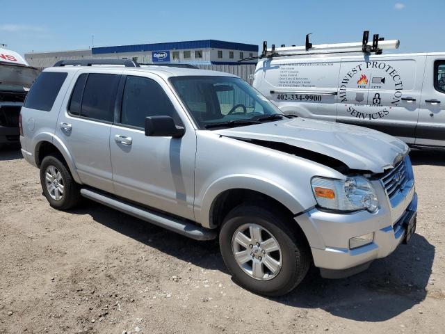 1FMEU7DE1AUA28405 - 2010 FORD EXPLORER XLT ვერცხლისფერი ფოტო 4