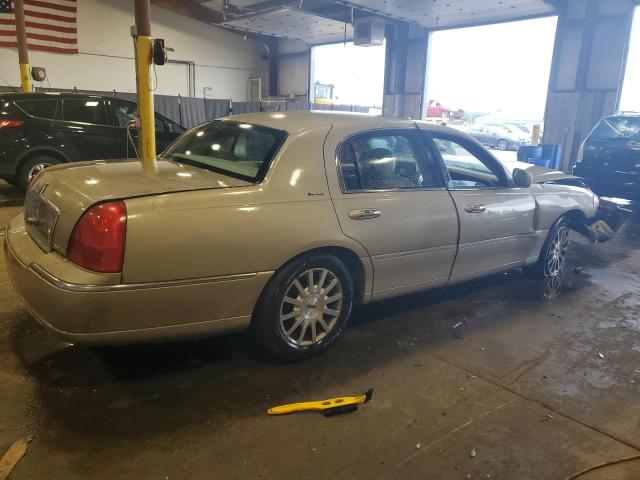 1LNHM81W96Y610834 - 2006 LINCOLN TOWN CAR SIGNATURE თაფლისფერი ფოტო 3