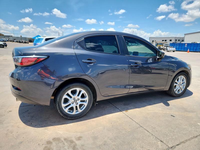 3MYDLBYVXJY313764 - 2018 TOYOTA YARIS IA 灰色 照片 3