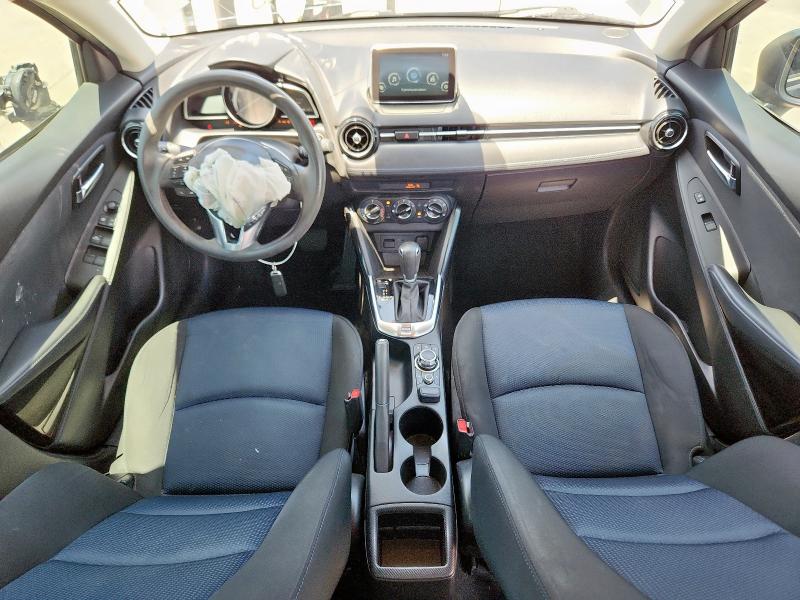 3MYDLBYVXJY313764 - 2018 TOYOTA YARIS IA 灰色 照片 8