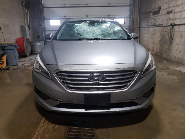 5NPE24AFXHH558267 - 2017 HYUNDAI SONATA SE SILVER photo 5