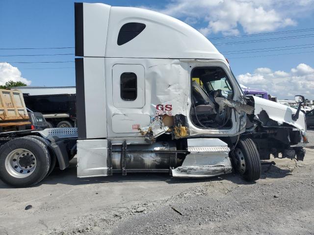 3AKJGLD58GDGZ9303 - 2016 FREIGHTLINER CASCADIA 125 Beyaz fotoğraf 9