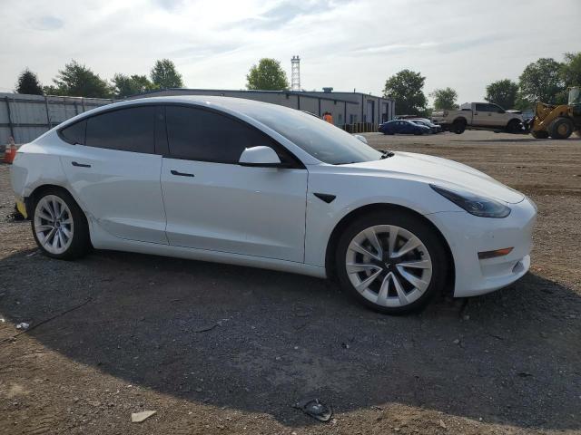 5YJ3E1EA4MF098592 - 2021 TESLA MODEL 3 白色 照片 4