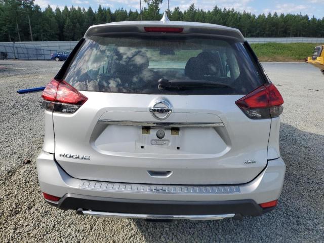 KNMAT2MV9JP514581 - 2018 NISSAN ROGUE S SILVER photo 6