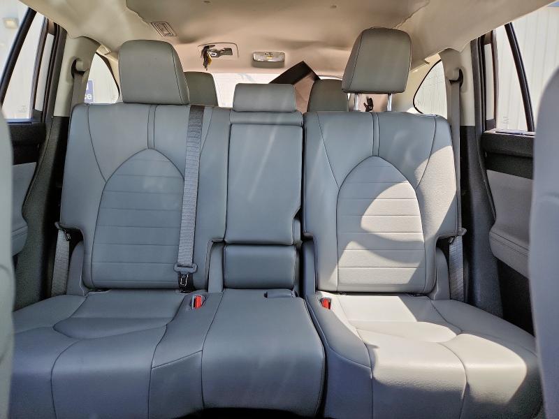 5TDGZRAH1LS504605 - 2020 TOYOTA HIGHLANDER XLE SILVER photo 10