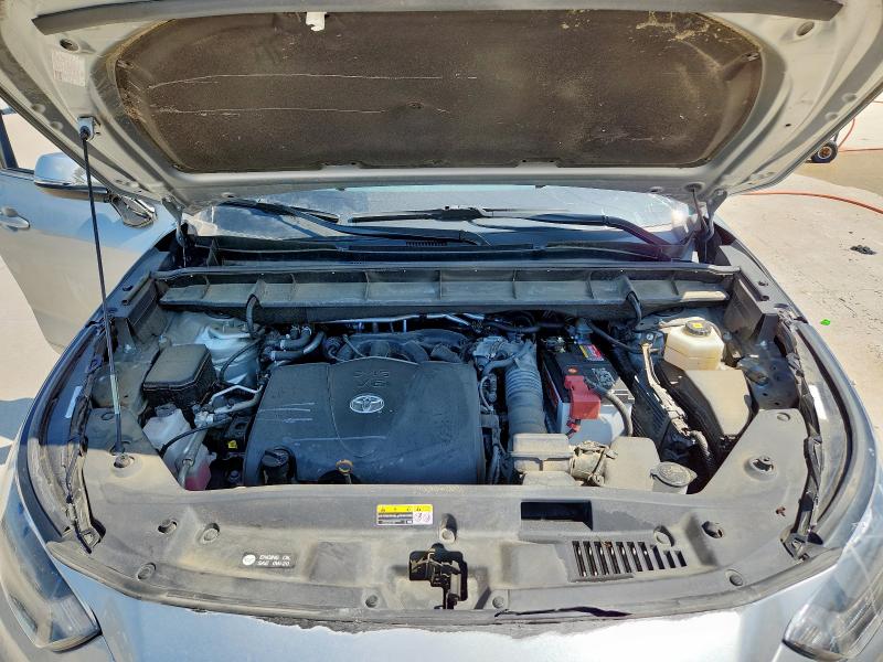 5TDGZRAH1LS504605 - 2020 TOYOTA HIGHLANDER XLE SILVER photo 12