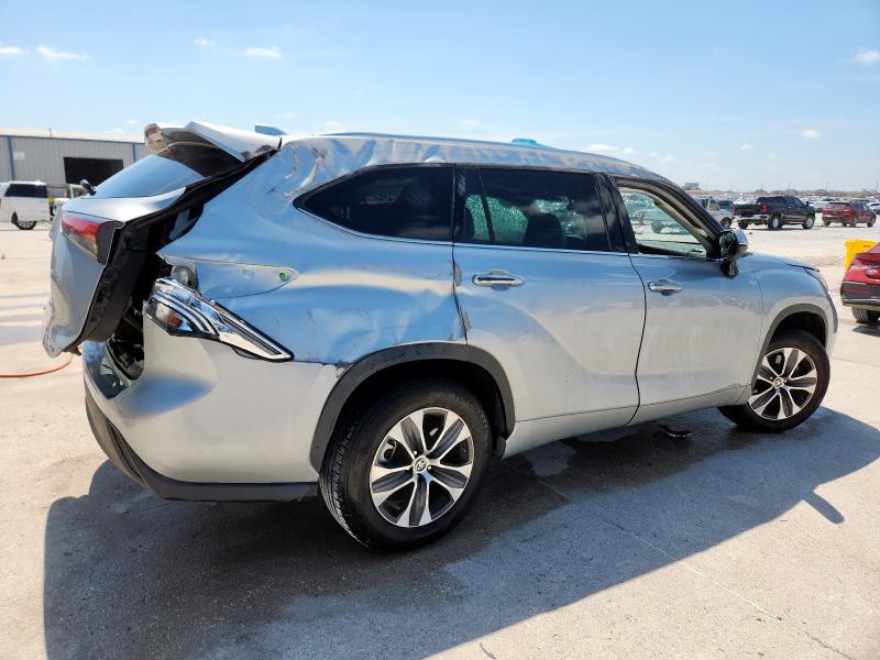 5TDGZRAH1LS504605 - 2020 TOYOTA HIGHLANDER XLE SILVER photo 3