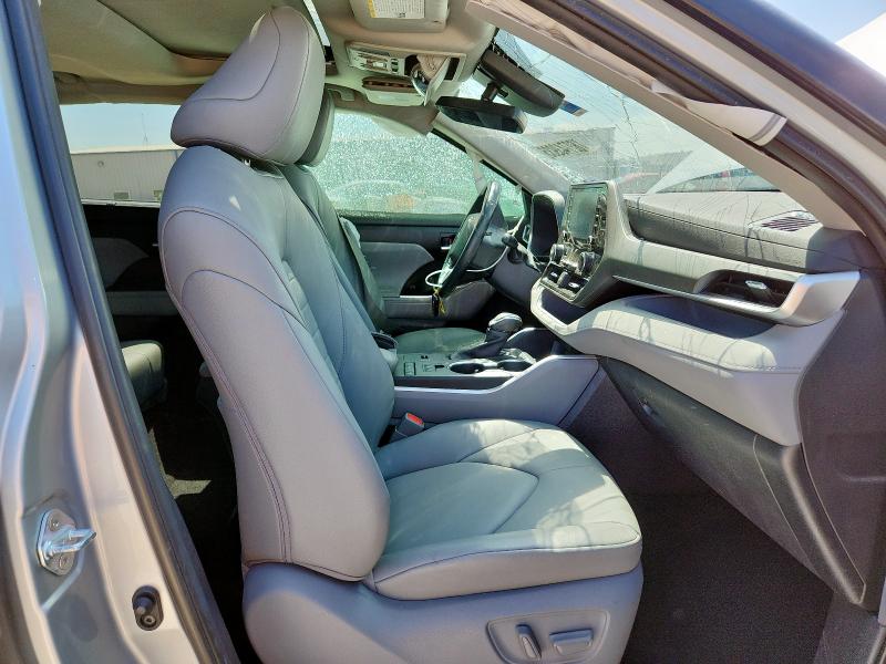 5TDGZRAH1LS504605 - 2020 TOYOTA HIGHLANDER XLE SILVER photo 7