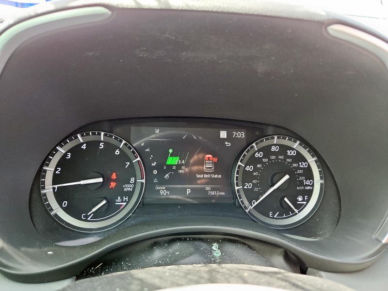 5TDGZRAH1LS504605 - 2020 TOYOTA HIGHLANDER XLE SILVER photo 9