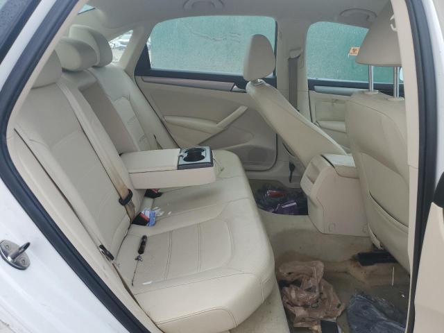 1VWAH7A33DC146733 - 2013 VOLKSWAGEN PASSAT S WHITE photo 10