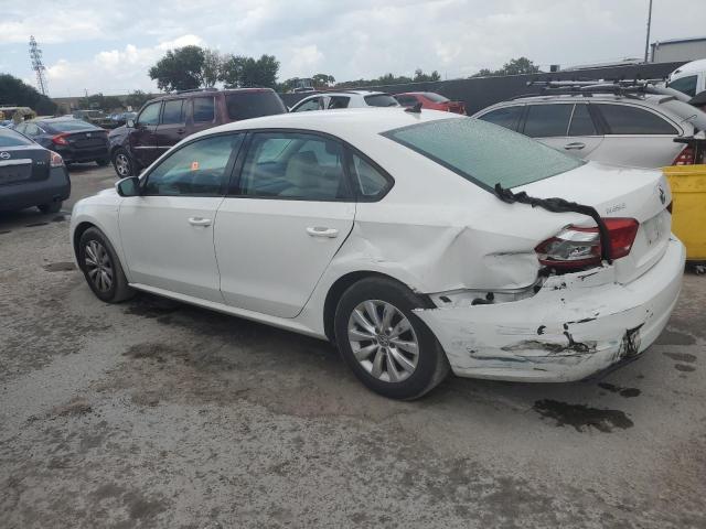 1VWAH7A33DC146733 - 2013 VOLKSWAGEN PASSAT S WHITE photo 2