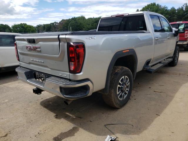 1GT49TE79PF223353 - 2023 GMC SIERRA K3500 SLE SILVER photo 4