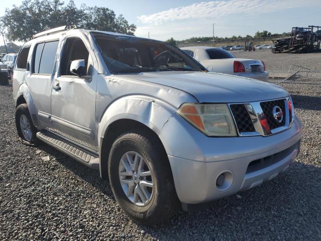 5N1AR18U56C640523 - 2006 NISSAN PATHFINDER LE 银色 照片 4
