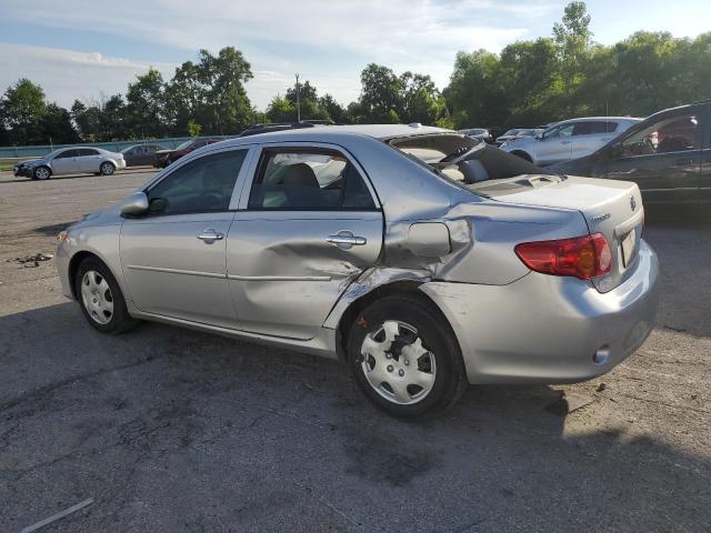 1NXBU4EE9AZ374573 - 2010 TOYOTA COROLLA BASE Silber Foto 2