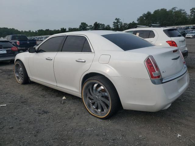 2C3CCAST8CH314226 - 2012 CHRYSLER 300C LUXURY WHITE photo 2