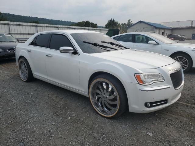 2C3CCAST8CH314226 - 2012 CHRYSLER 300C LUXURY WHITE photo 4