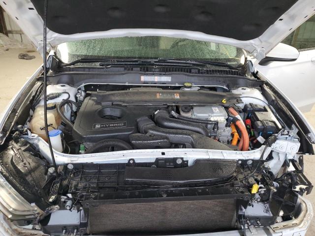 3FA6P0LU5JR172293 - 2018 FORD FUSION SE HYBRID WHITE photo 11