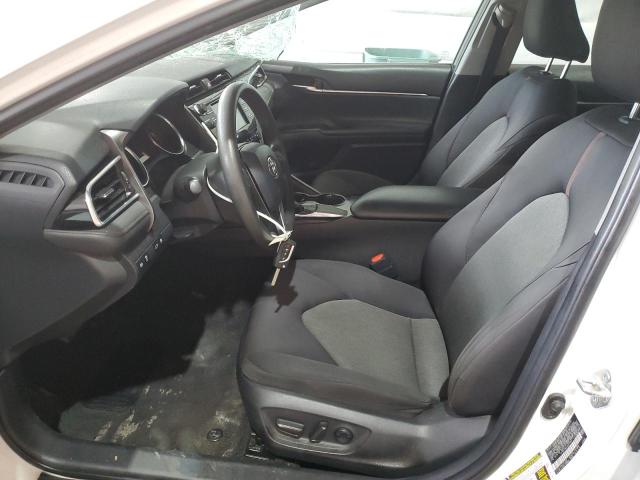 4T1B11HK6JU577901 - 2018 TOYOTA CAMRY L WHITE photo 7