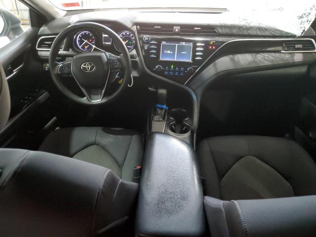 4T1B11HK6JU577901 - 2018 TOYOTA CAMRY L WHITE photo 8