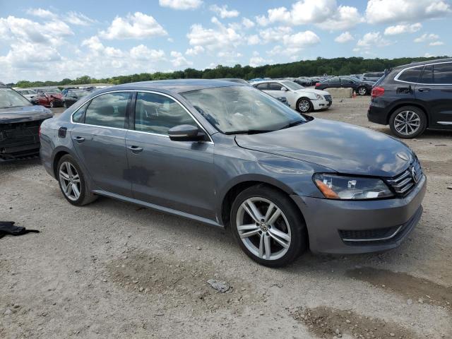 1VWBH7A31EC002345 - 2014 VOLKSWAGEN PASSAT SE GRAY photo 4