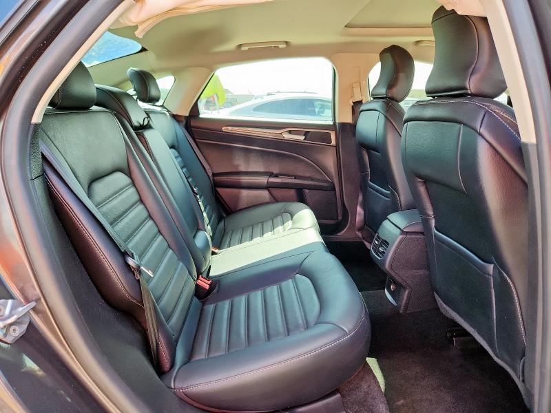 3FA6P0HD9JR186366 - 2018 FORD FUSION SE GRAY photo 10