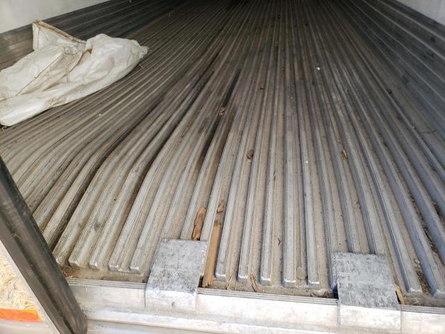 1UYVS2539GU533807 - 2016 UTILITY VS2RA Սպիտակ լուսանկար 9